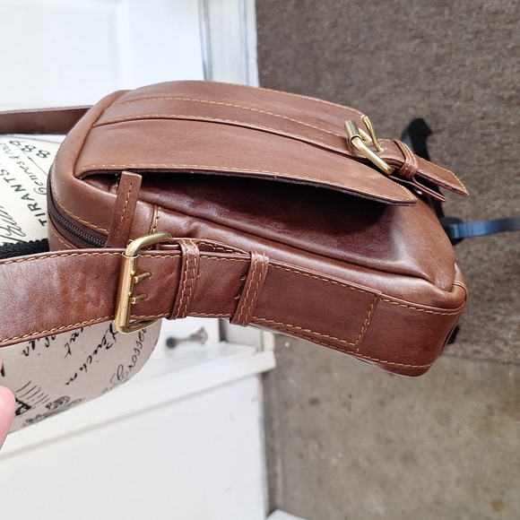 Hide Sign Leather Crossbody Messenger Bag - Picture 10 of 15